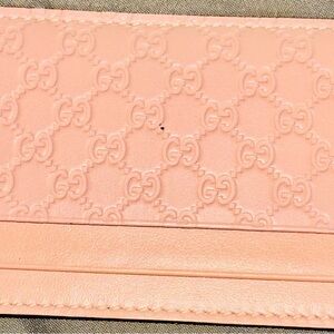 Gucci Blush Pink Logo Card Holder
